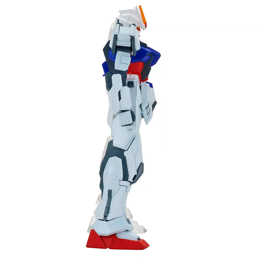 ESTÁTUA BANPRESTO MOBILE SUIT GUNDAM INTERNAL - GAT-X105 STRIKE GUNDAM
