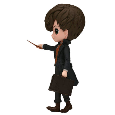 ESTÁTUA BANPRESTO Q POSKET FANTASTIC BEASTS - NEWT SCAMANDER 2 (VERSÃO B)