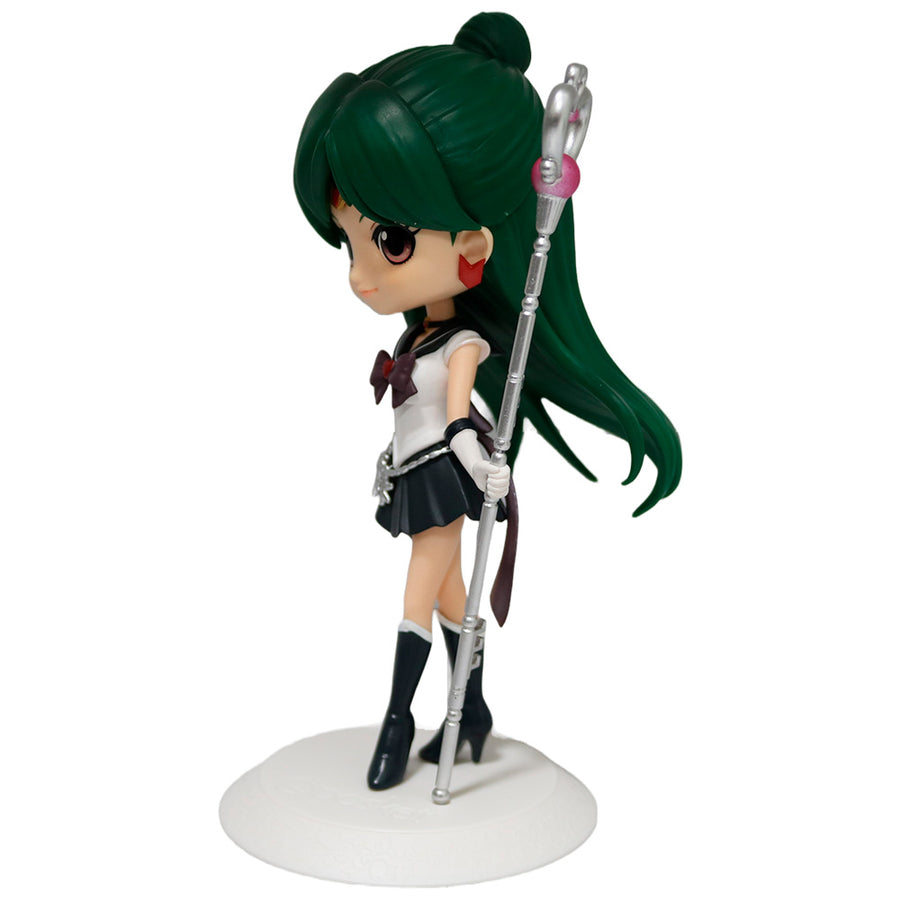 ESTÁTUA BANPRESTO Q POSKET SAILOR MOON ETERNAL - SUPER SAILOR PLUTO (VERSÃO A)