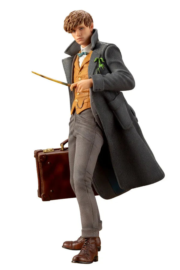 Fantastic Beasts: The Crimes of Grindelwald - Newt Scamander - Pickett - ARTFX+ - 1/10 (Kotobukiya)ㅤ – Kotobukiya – ActionFigureBrasil