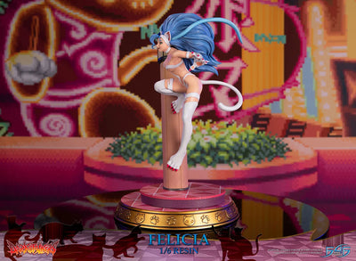 Felicia – First 4 Figures – ActionFigure Brasil — ângulo diferente