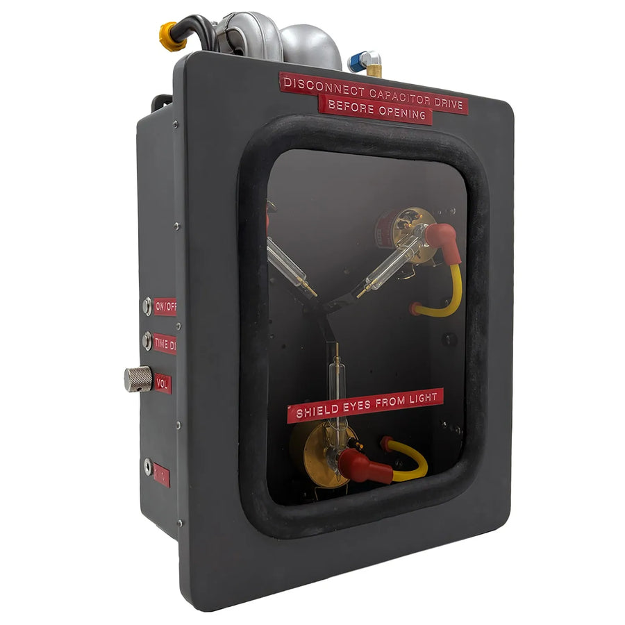 Flux Capacitor - LIMITED EDITION: 1000 – Factory Entertainment – ActionFigure Brasil