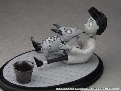 Frankenweenie - Sparky - Victor Frankenstein (Yamato)ㅤ – Yamato – ActionFigureBrasil — close