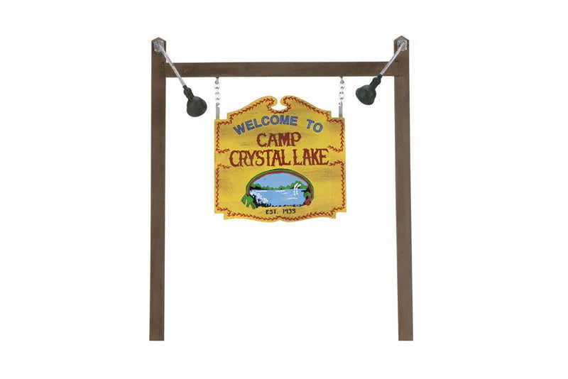 Friday the 13th - 7 Inch Action Figure Series: Camp Crystal Lake Accessory Packㅤ – NECA – ActionFigureBrasil