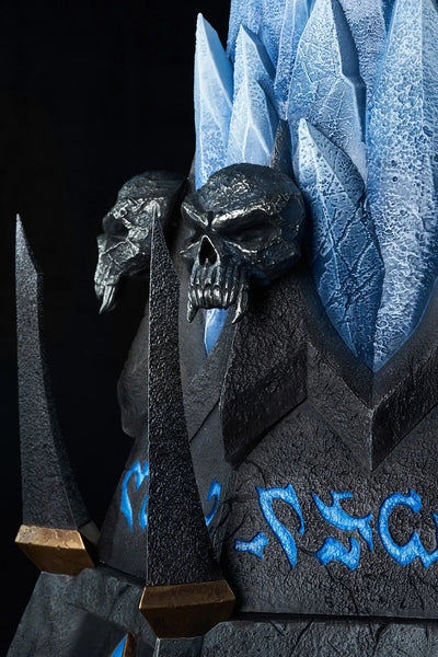 Frostmourne Sword Ice Pedestal (Pedestal) – Hex – ActionFigure Brasil — ângulo diferente