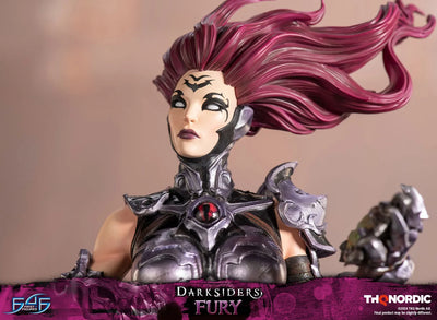 Fury – First 4 Figures – ActionFigure Brasil — detalhe do produto
