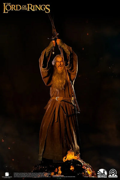 Gandalf the Grey (Ultimate Edition) - LIMITED EDITION: 250 (Ultimate Edition) – Infinity Studio X Penguin Toys – ActionFigure Brasil — iluminação de estúdio