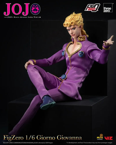 Giorno Giovanna – Threezero – ActionFigure Brasil — com base expositora
