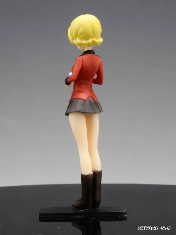 Girls und Panzer - Anchovy - Darjeeling - Kay - Captain Figure Set - 1/35 (Platz)ㅤ – Platz Hobby – ActionFigureBrasil