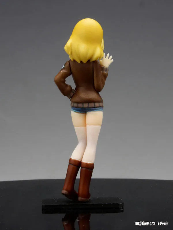 Girls und Panzer - Anchovy - Darjeeling - Kay - Captain Figure Set - 1/35 (Platz)ㅤ – Platz Hobby – ActionFigureBrasil
