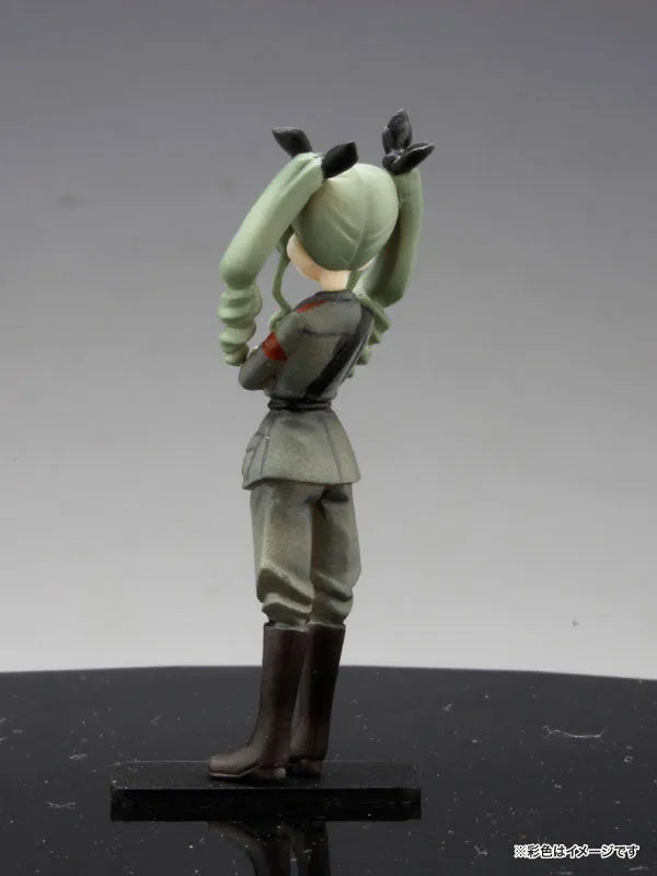 Girls und Panzer - Anchovy - Darjeeling - Kay - Captain Figure Set - 1/35 (Platz)ㅤ – Platz Hobby – ActionFigureBrasil