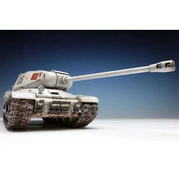 Girls und Panzer - IS-2 - 1/35 - Pravda High School (Platz)ㅤ – Platz Hobby – ActionFigureBrasil