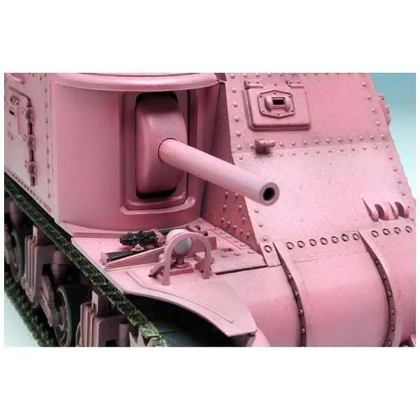 Girls und Panzer - M3 Lee Medium Tank - 1/35 - Rabbit Team ver. (Platz)ㅤ – Platz Hobby – ActionFigureBrasil