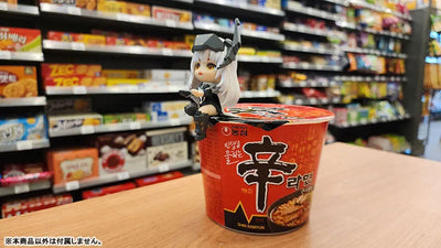 Goddess of Victory: Nikke - Cup Noodle Holder - Snow White (ClawsUp)ㅤ – ClawsUp – ActionFigureBrasil — ângulo diferente