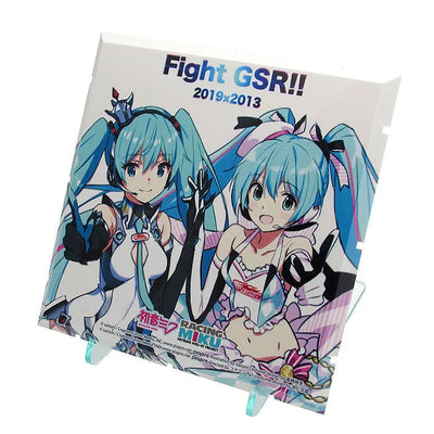 GOOD SMILE Racing - Hatsune Miku - Dioramansion 150 - Dioramansion 150: Racing Miku Pit 2019 Optional Panels - Racing 2019 ver., Racing 2013 ver., Rd. 2 FUJI (Good Smile Company, PLM)ㅤ – PLUM – ActionFigureBrasil — ângulo diferente