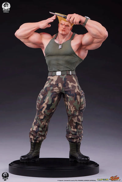 Guile Deluxe Edition - LIMITED EDITION: 500 (Deluxe Edition) – PCS – ActionFigure Brasil — com base expositora