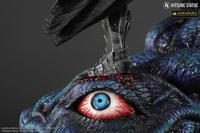 Guts – Kitsune Statue – ActionFigure Brasil — com base expositora