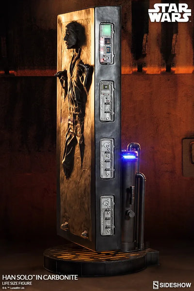Han Solo in Carbonite - LIMITED EDITION – Sideshow Collectibles – ActionFigure Brasil — close