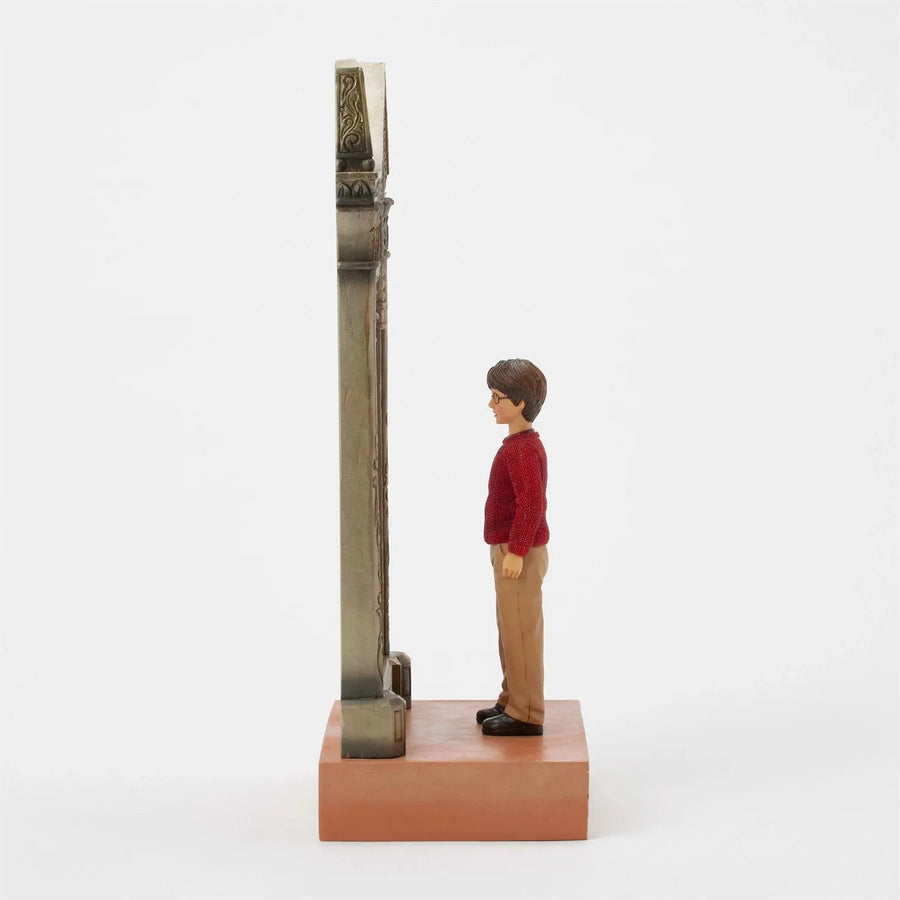 Harry & Mirror of Erised – Enesco, LLC – ActionFigure Brasil