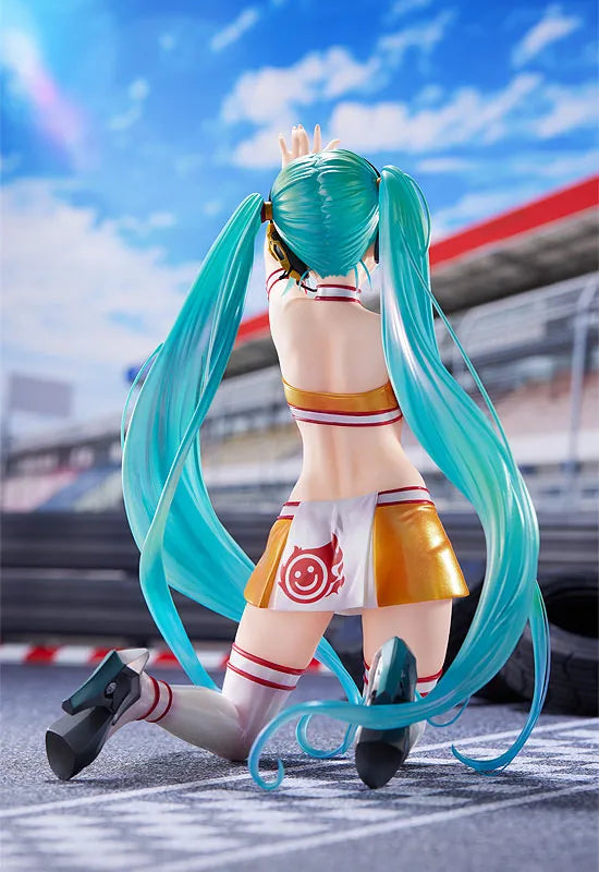 Hatsune Miku GT Project Racing Miku 2010Ver. Art by Kentaro Yabuki 1/7ㅤ – Max Factory – ActionFigureBrasil