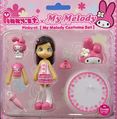 Hello Kitty - My Melody - Pinky:cos - My Melody Costume Set - PC006 (GSI Creos)ㅤ – GSI Creos – ActionFigureBrasil — com base expositora