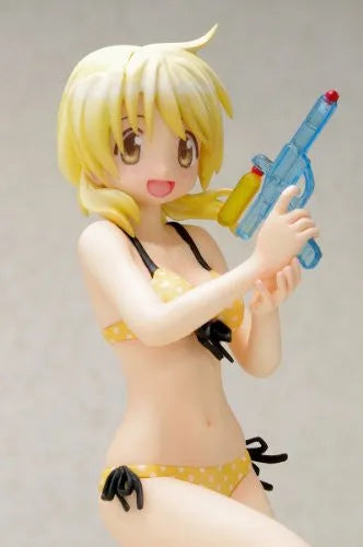 Hidamari Sketch x Honeycomb - Miyako - Beach Queens - 1/10 - Swimsuit Ver. (Wave)ㅤ – Wave – ActionFigureBrasil — ambientada