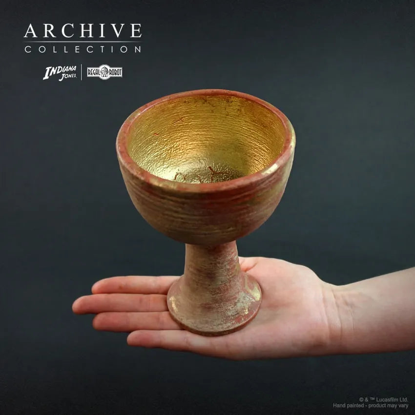 Holy Grail Chalice - LIMITED EDITION: 499 – Regal Robot – ActionFigure Brasil