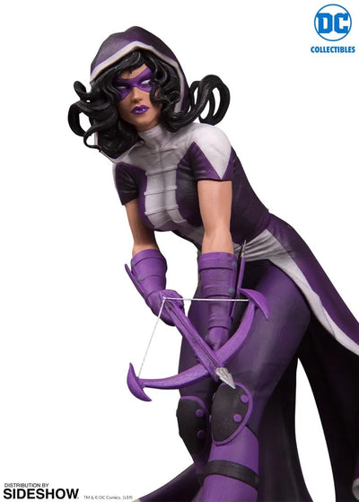 Huntress - LIMITED EDITION: 5000 – DC Direct – ActionFigure Brasil — ambientada