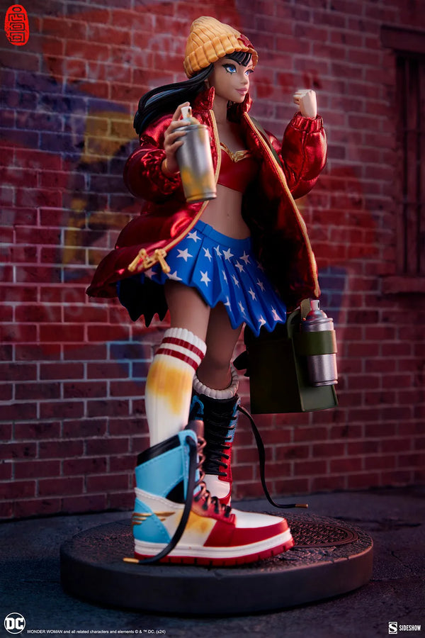 Hype Girl (Wonder Woman™) - LIMITED EDITION: 300 – Unruly Industries™ – ActionFigure Brasil