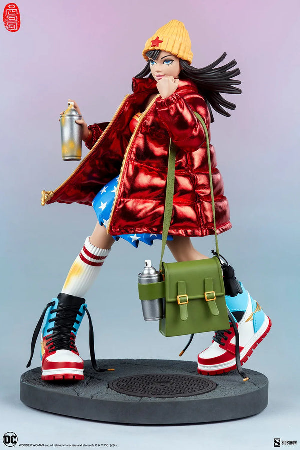 Hype Girl (Wonder Woman™) - LIMITED EDITION: 300 – Unruly Industries™ – ActionFigure Brasil