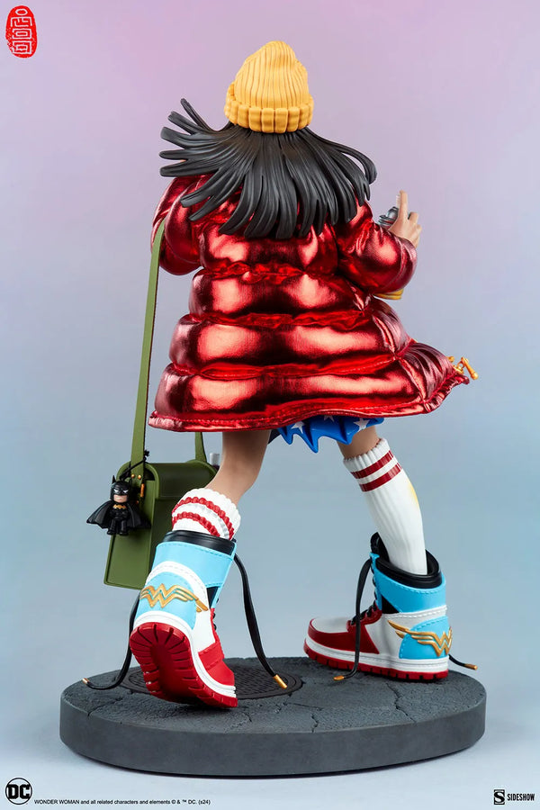 Hype Girl (Wonder Woman™) - LIMITED EDITION: 300 – Unruly Industries™ – ActionFigure Brasil