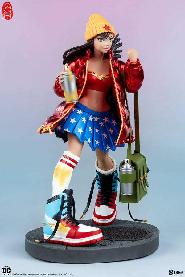 Hype Girl (Wonder Woman™) - LIMITED EDITION: 300 – Unruly Industries™ – ActionFigure Brasil