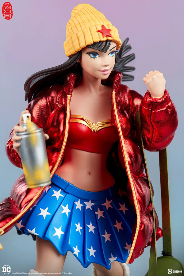 Hype Girl (Wonder Woman™) - LIMITED EDITION: 300 – Unruly Industries™ – ActionFigure Brasil