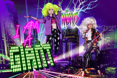 I Am A Giant Phyllis “Pizzazz” Gabor™ and Roxanne “Roxy” Pellegrini™ Gift Set - LIMITED EDITION: 600 – Integrity Toys – ActionFigure Brasil — iluminação de estúdio