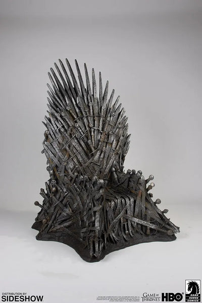 Iron Throne 18" - LIMITED EDITION: 200 – Dark Horse Comics – ActionFigure Brasil — ângulo diferente