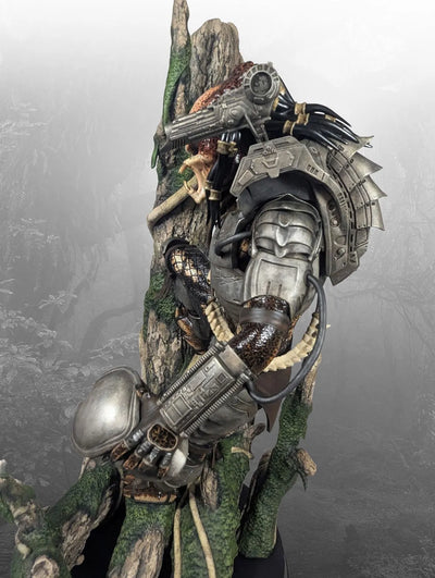 Jungle Hunter - LIMITED EDITION: 500 – Hollywood Collectibles Group – ActionFigure Brasil — embalagem