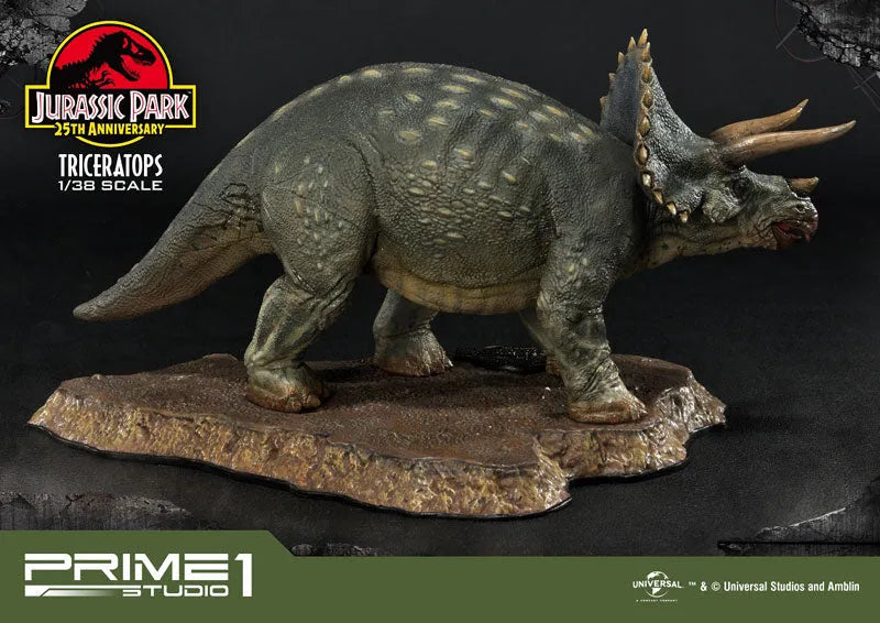 Jurassic Park - Triceratops - Prime Collectible Figures PCFJP-02 - 1/38 (Prime 1 Studio)ㅤ – Prime 1 Studio – ActionFigureBrasil
