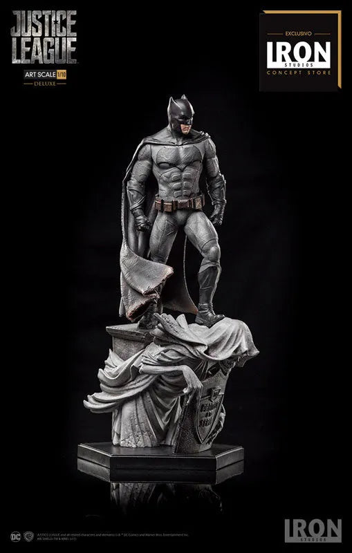 Justice League - Batman Deluxe 1/10 Art Scale Statueㅤ – Iron Studios – ActionFigureBrasil