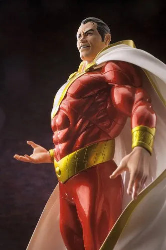 Justice League - Shazam! - Captain Marvel - DC Comics New 52 ARTFX+ - 1/10 (Kotobukiya)ㅤ – Kotobukiya – ActionFigureBrasil