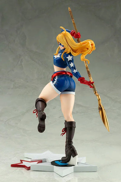 Justice League - Stargirl - Bishoujo Statue - DC Comics Bishoujo - 1/7 (Kotobukiya)ㅤ – Kotobukiya – ActionFigureBrasil — close