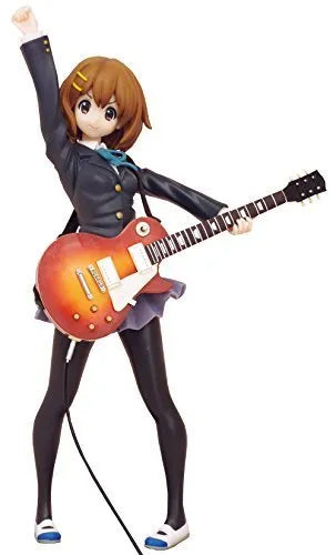 K-ON!! - Hirasawa Yui - SQ - Winter Uniform ver.ㅤ – Banpresto – ActionFigureBrasil