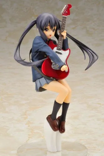 K-ON! - Nakano Azusa - 1/8 (Alter)ㅤ – Alter – ActionFigureBrasil