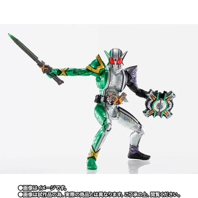 Kamen Rider W - Kamen Rider Double Cyclone Joker Xtreme - S.H.Figuarts - S.H.Figuarts Shinkocchou Seihou (Bandai Spirits) [Shop Exclusive]ㅤ – Bandai Spirits – ActionFigureBrasil — com base expositora