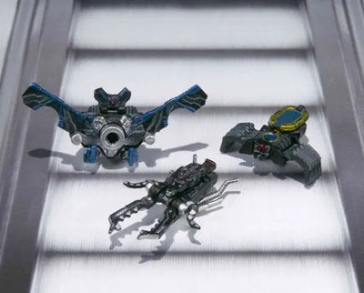 Kamen Rider W - Kamen Rider Double Heat Metal - S.I.C. #58 (Bandai)ㅤ – Bandai – ActionFigureBrasil — com base expositora