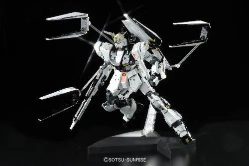 Kidou Senshi Gundam: Char's Counterattack - RX-93 Nu Gundam - MG - 1/100 - Ver. Ka, Titanium Finish (Bandai)ㅤ – Bandai – ActionFigureBrasil