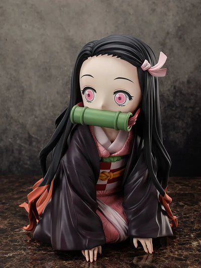 Kimetsu no Yaiba - Kamado Nezuko - 1/1 (FuRyu) [Shop Exclusive]ㅤ – FuRyu – ActionFigureBrasil — ângulo diferente