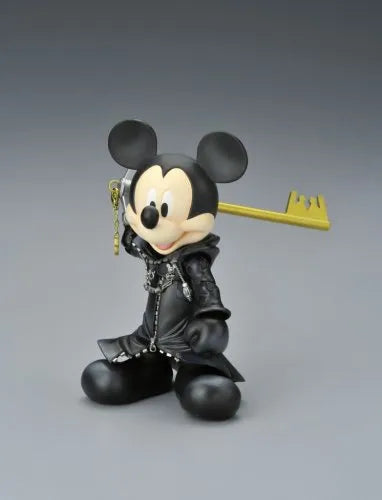 Kingdom Hearts - King Mickey - Play Arts - Kingdom Hearts Play Arts - no.3 - Organization Outfit (Kotobukiya, Square Enix)ㅤ – Kotobukiya – ActionFigureBrasil