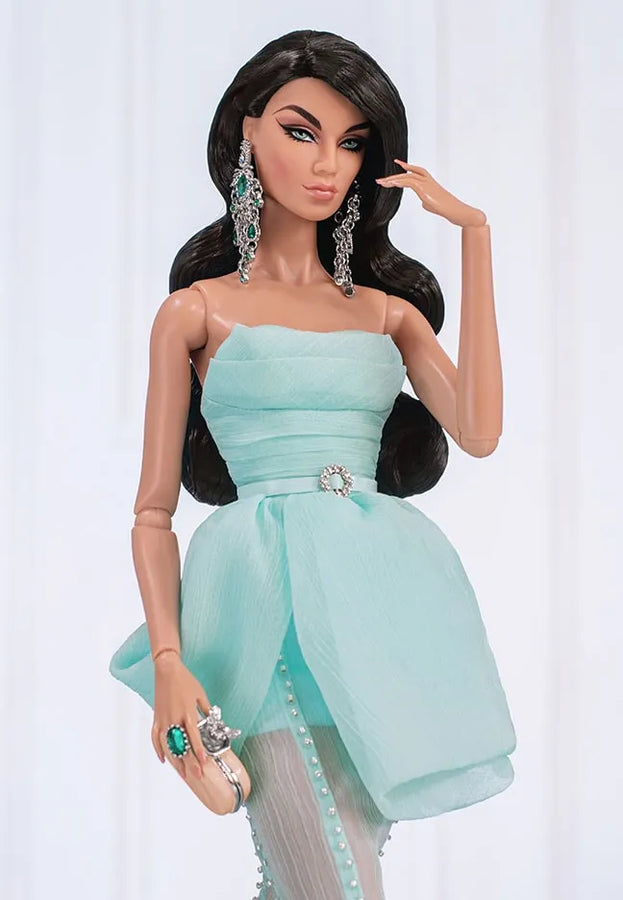 Korinne Dimas™ (Siren Silhouette) - LIMITED EDITION: 1100 – Integrity Toys – ActionFigure Brasil — ângulo diferente