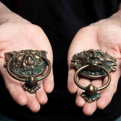 Labyrinth / Door Knocker 1/6 Scale Replicaㅤ – Weta – ActionFigureBrasil — ângulo diferente