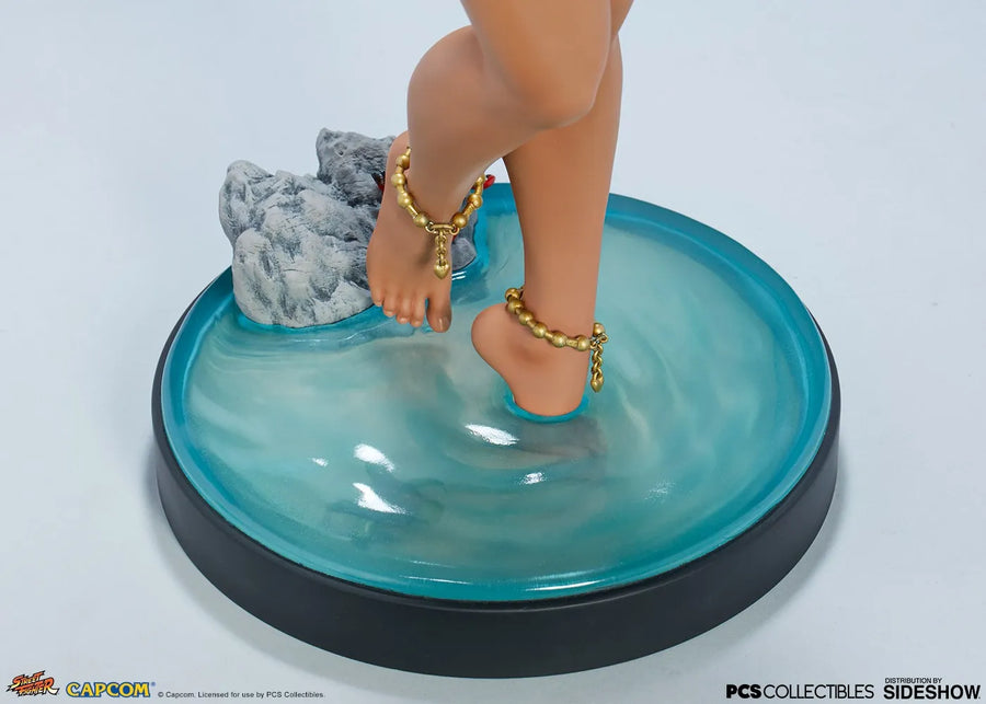Laura - LIMITED EDITION: 450 (Exclusive) – PCS – ActionFigure Brasil